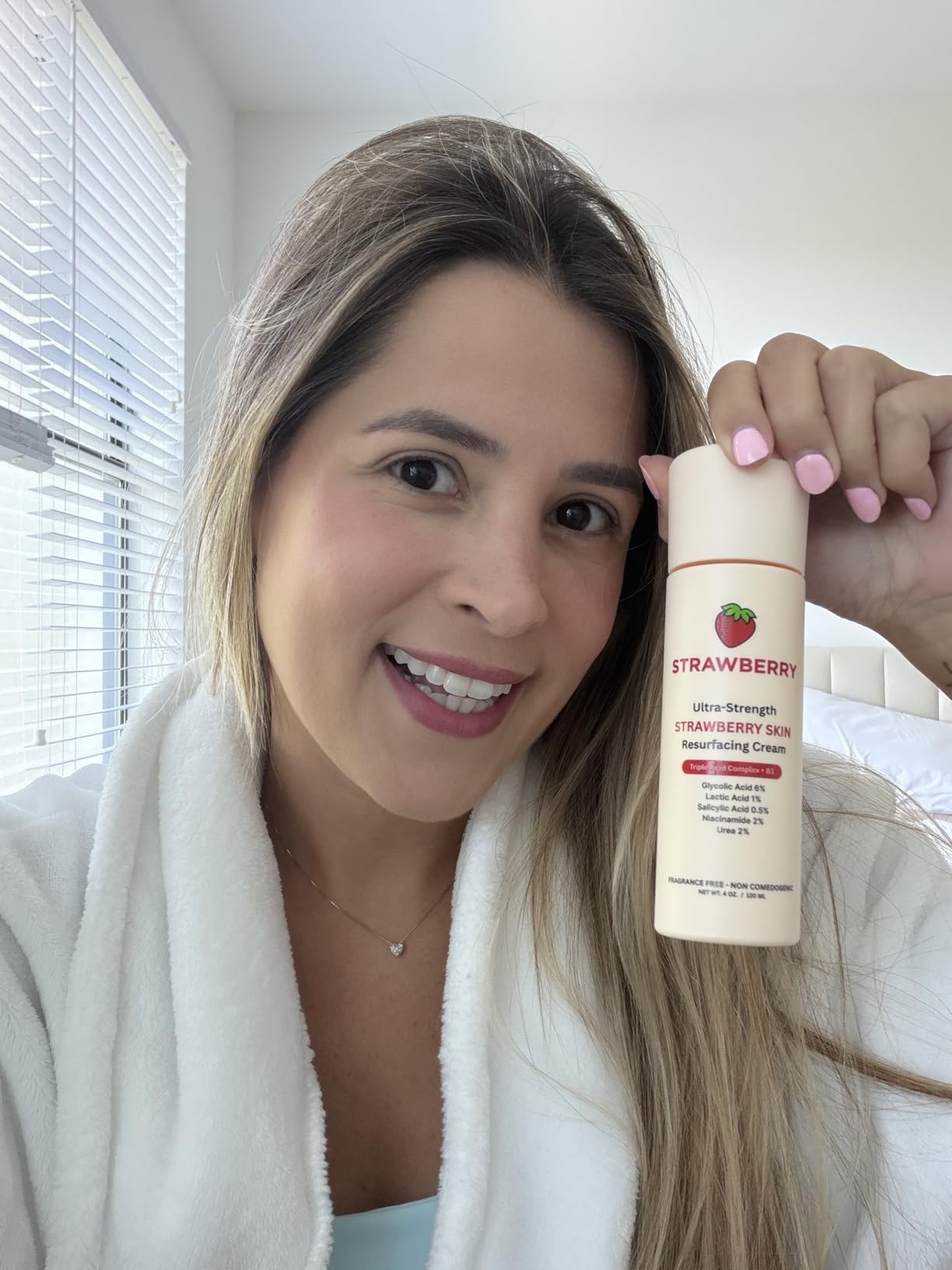 WhiteMoon® Strawberry Skin — KERA Crema Rejuvenecedora Triple Ácido